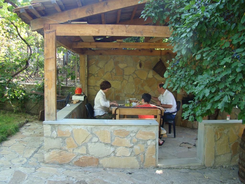 Guest House Ucha Mtsʼkhetʼa Εξωτερικό φωτογραφία